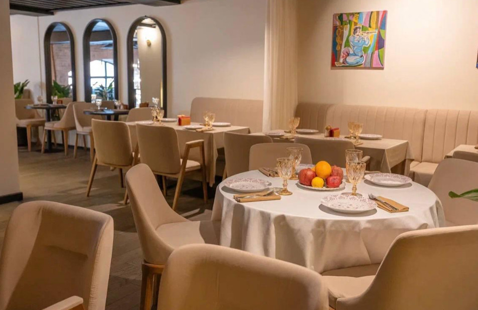 Мебель для кафе и ресторанов от фабрики KAIDZENDAO г. Киров