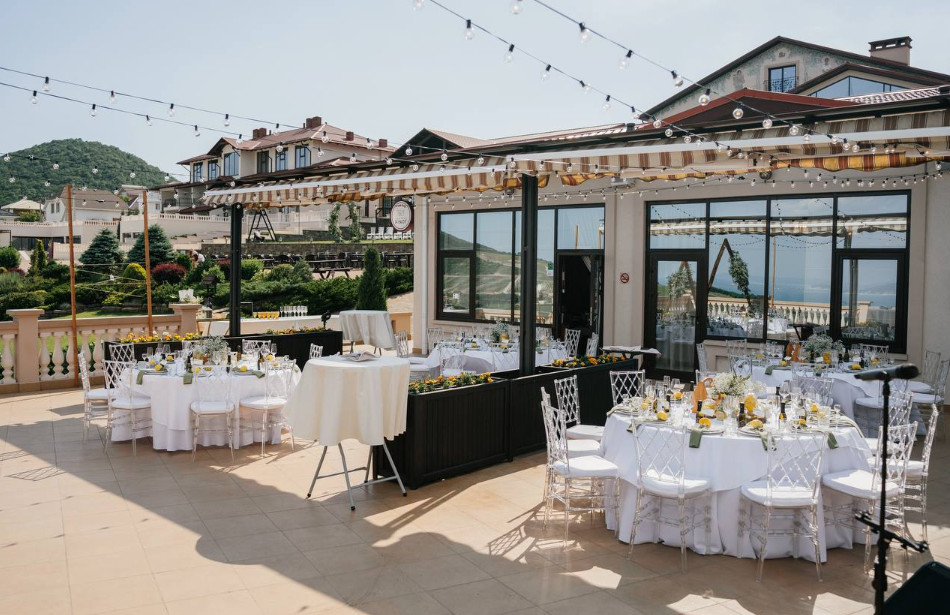 Мебель для кафе и ресторанов от фабрики KAIDZENDAO г. Киров